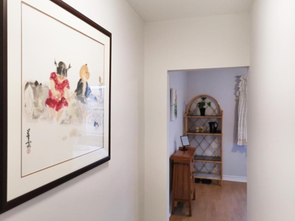 Appartamento Cozy Private Rm Heart Of North York Free Parking Full Kitchen Close To Downtown Toronto Esterno foto