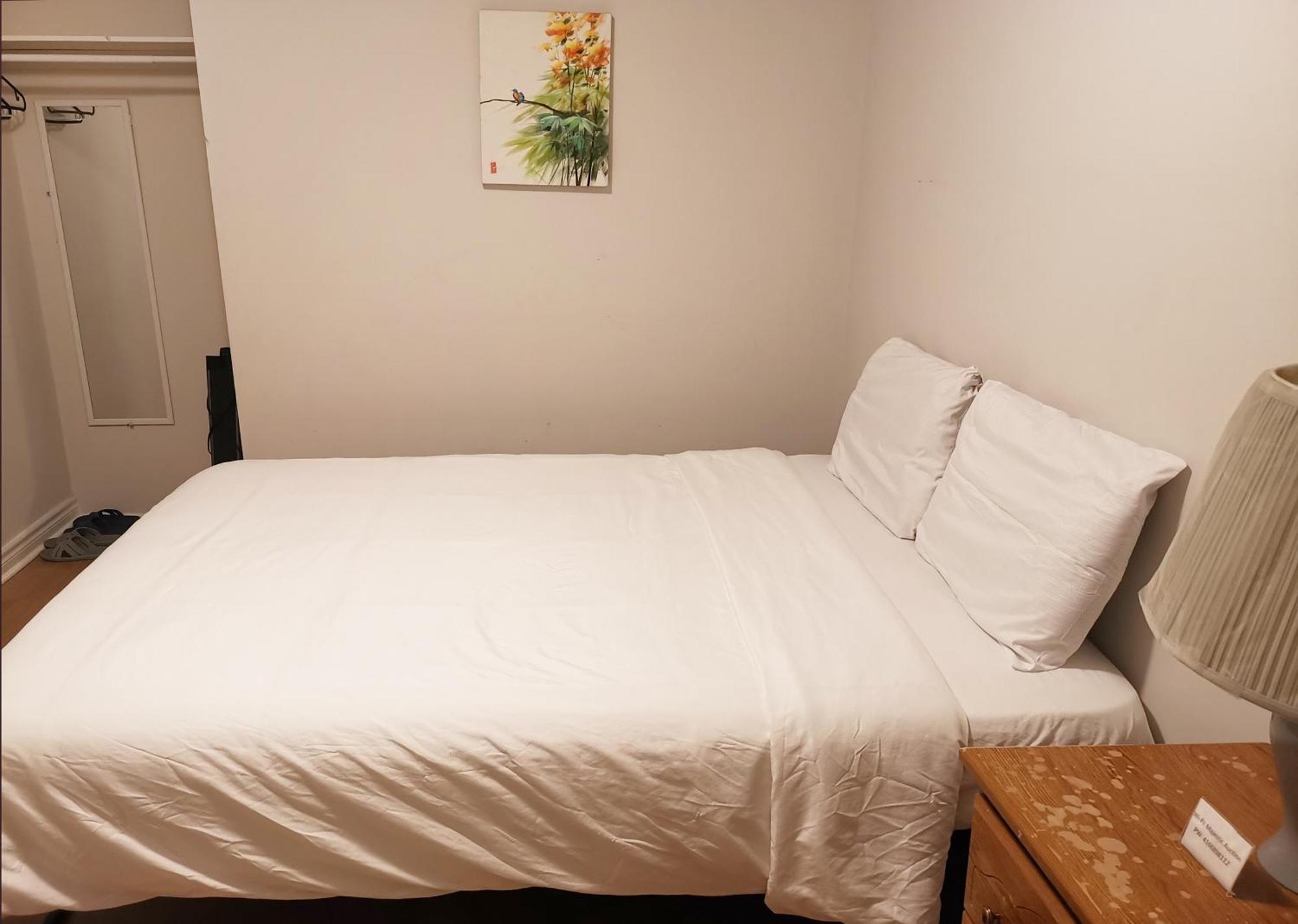 Appartamento Cozy Private Rm Heart Of North York Free Parking Full Kitchen Close To Downtown Toronto Esterno foto